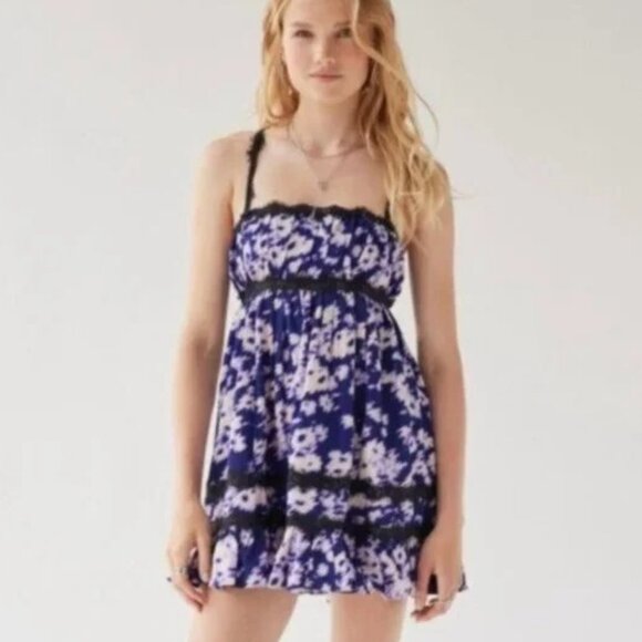 NWT Urban Outfitters purple lace abstract print babydoll dress - Picture 1 of 11